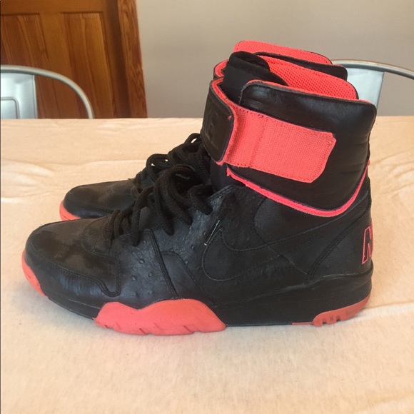 nike air shark trainer